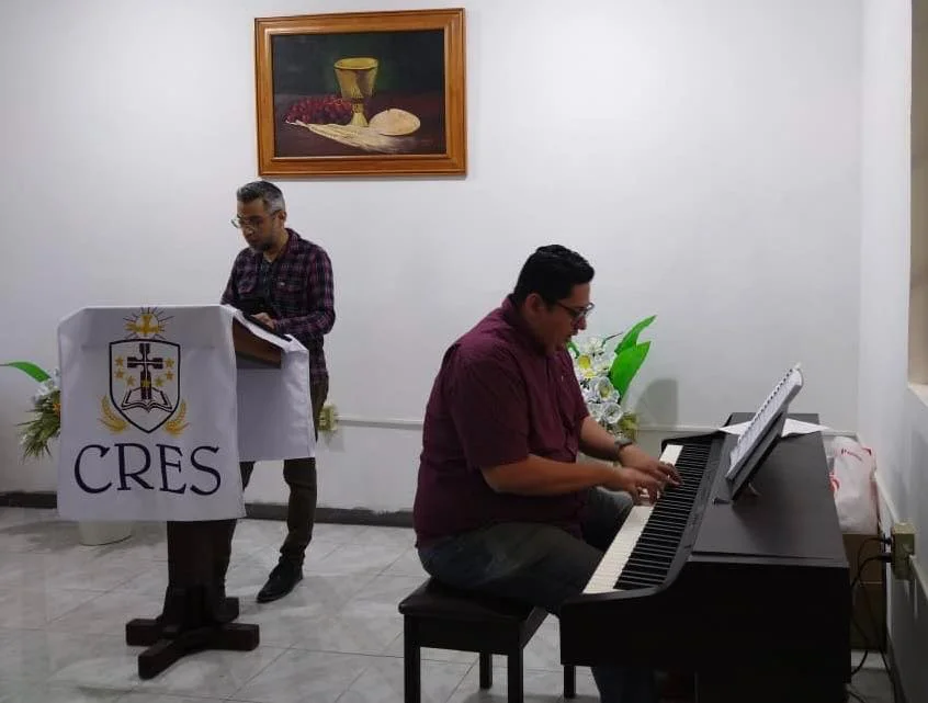 Fidelidad Bíblica en el Seminario CRES