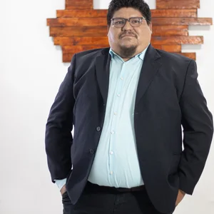 Lic. Rubén Perales